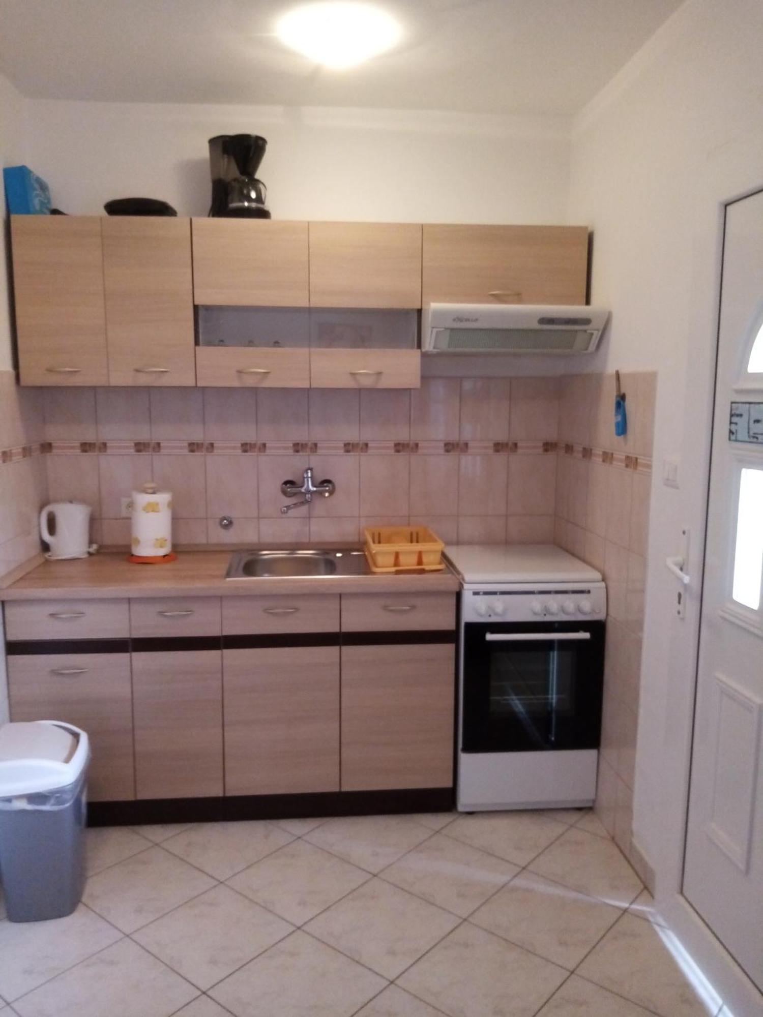 Apartmani Vitkovic II Cres Esterno foto