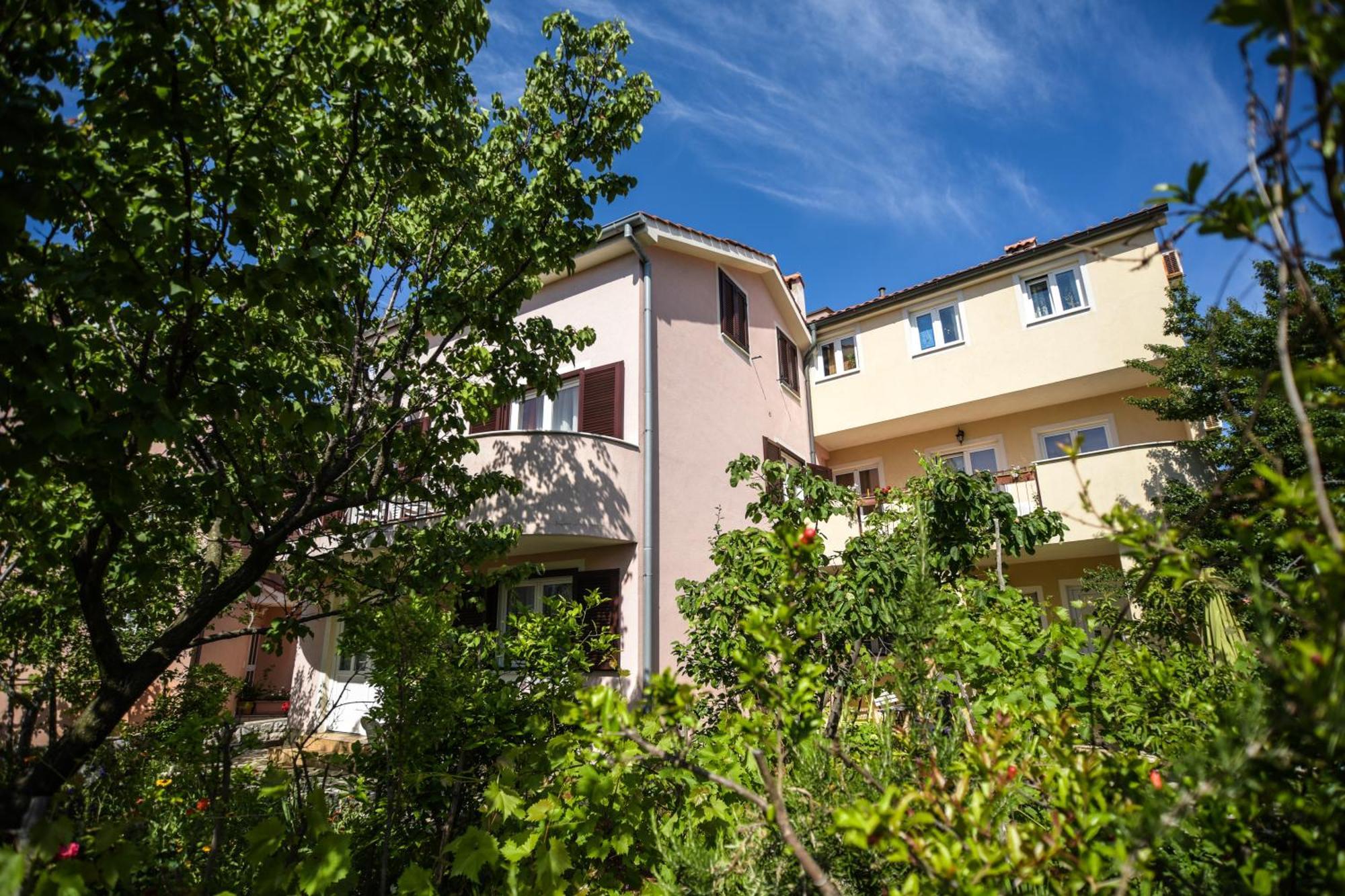Apartmani Vitkovic II Cres Esterno foto