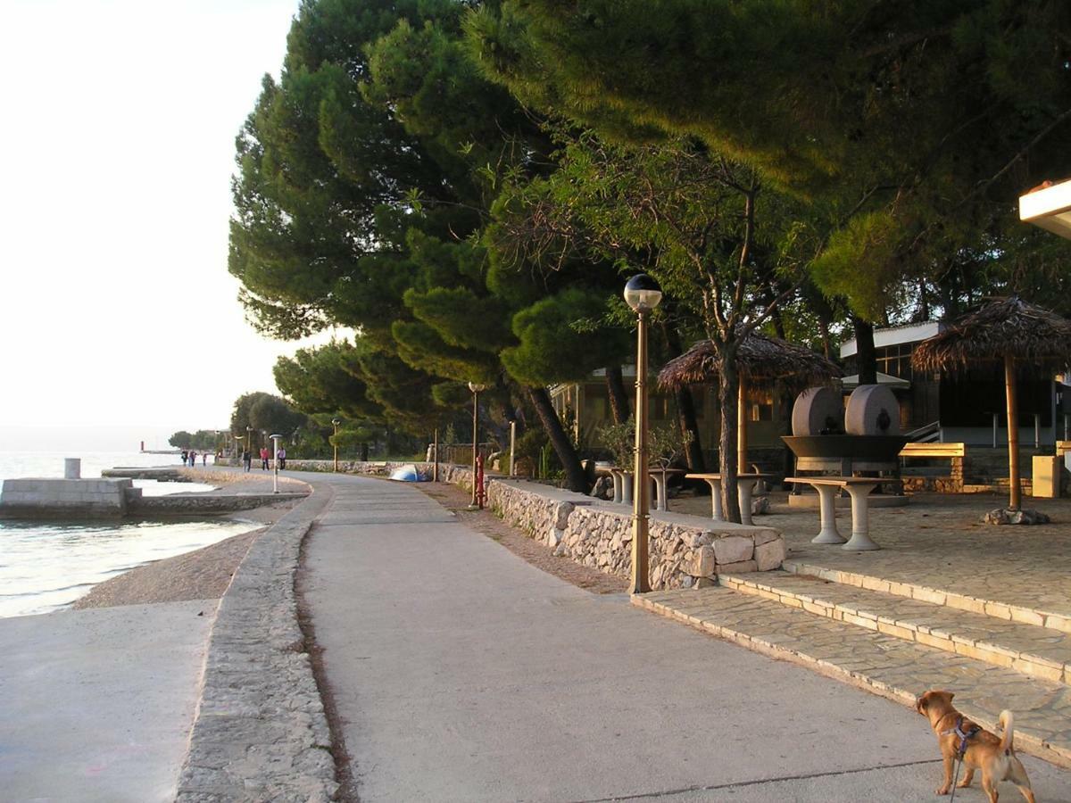 Apartmani Vitkovic II Cres Esterno foto