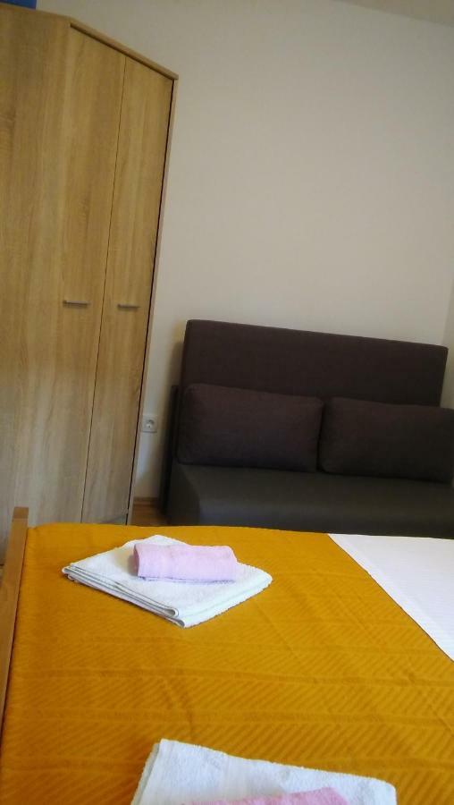 Apartmani Vitkovic II Cres Esterno foto